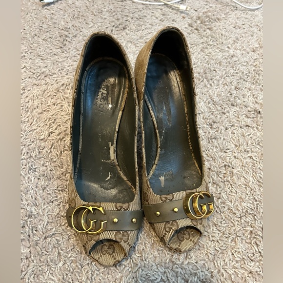 Gucci heels - Picture 1 of 10